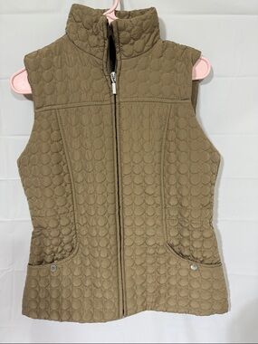 Jane Ashley Quilted Sleeveless Vest in Taupe